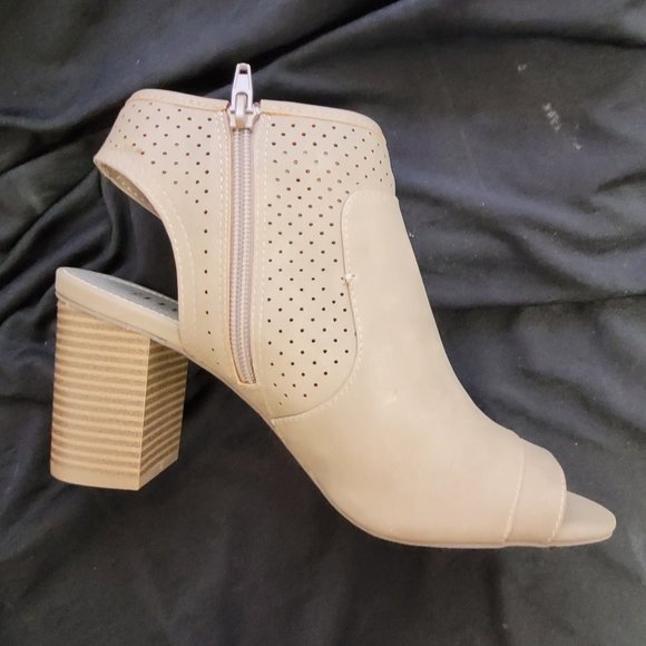 A.N.A. Peep Toe Heels - Picture 7 of 8